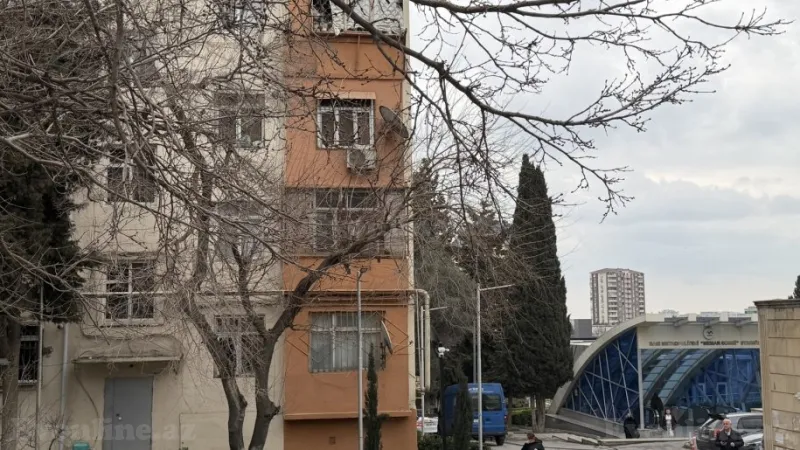 Satılır 2 otaqlı Mənzil Köhnə tikili 68 m² 3-cü mikrorayon - şəkil 2