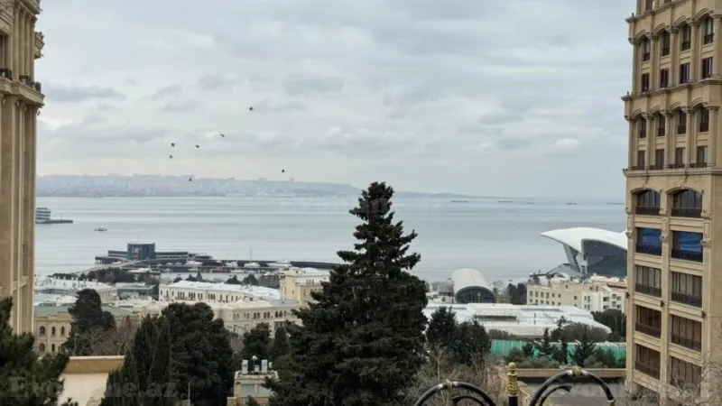 Satılır 3 otaqlı Mənzil Köhnə tikili 75 m² İçərişəhər m.