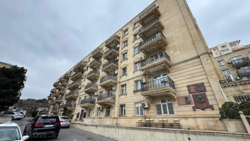 Satılır 3 otaqlı Mənzil Köhnə tikili 75 m² İçərişəhər m. - şəkil 2