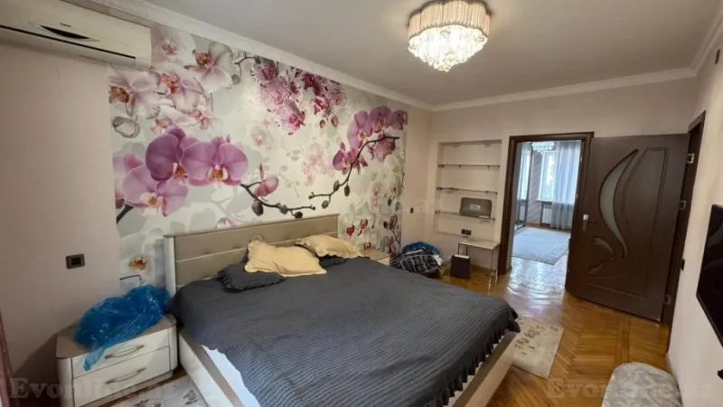 Satılır 3 otaqlı Mənzil Köhnə tikili 75 m² İçərişəhər m. - şəkil 6