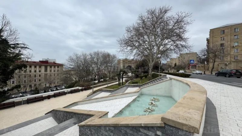 Satılır 3 otaqlı Mənzil Köhnə tikili 75 m² İçərişəhər m. - şəkil 14