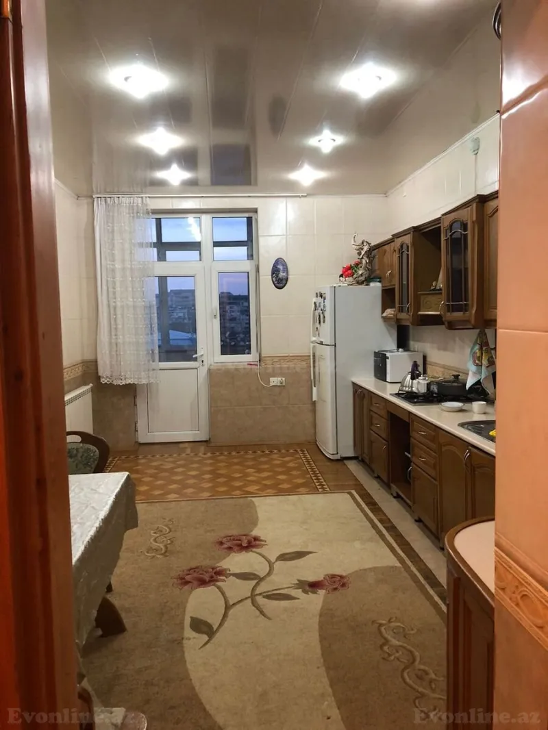 Kirayə verilir 3 otaqlı Mənzil Yeni tikili 160 m² Nəsimi r. - şəkil 6