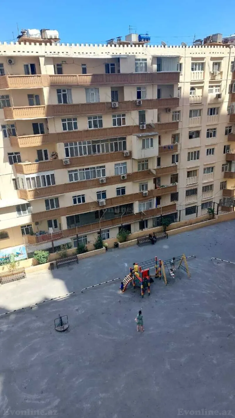 Satılır 3 otaqlı Mənzil Köhnə tikili 70 m² Yeni Yasamal - şəkil 8