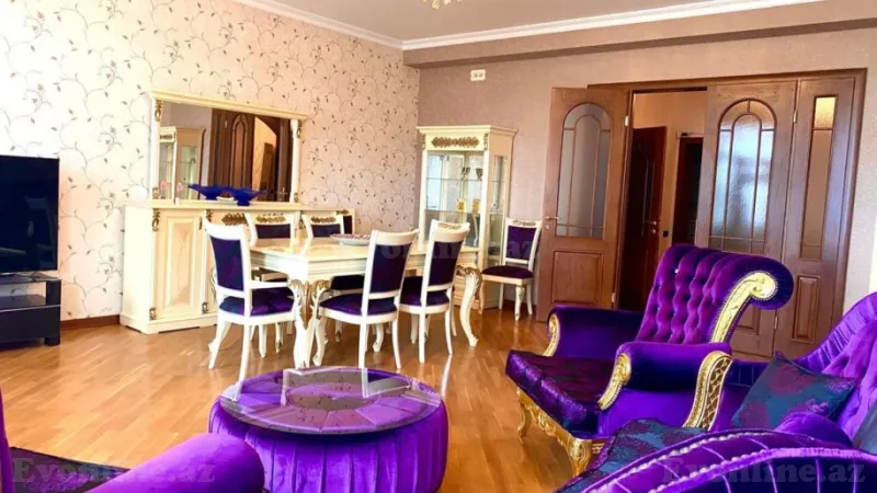 Satılır 4 otaqlı Mənzil Yeni tikili 200 m² Gənclik m.