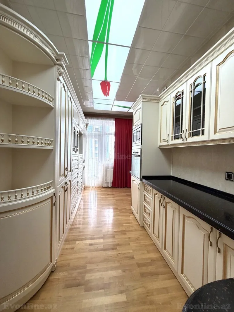 Kirayə verilir 6 otaqlı Mənzil Yeni tikili 220 m² Xətai m. - şəkil 17