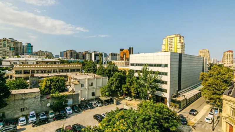 Kirayə verilir 3 otaqlı Mənzil Yeni tikili 165 m² Sahil m. - şəkil 4