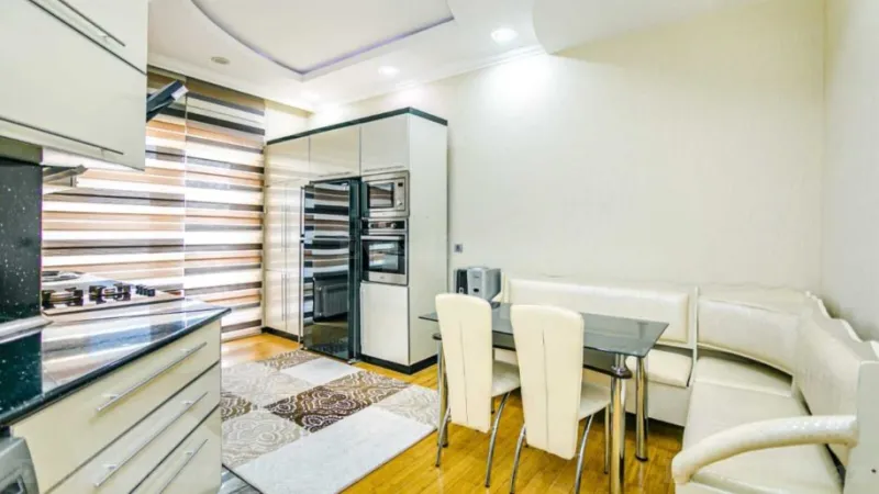 Kirayə verilir 3 otaqlı Mənzil Yeni tikili 165 m² Sahil m. - şəkil 14