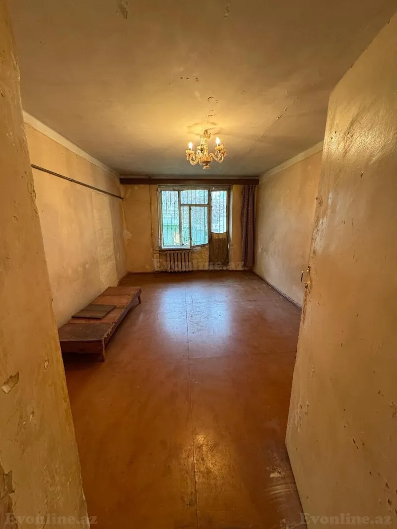 Satılır 3 otaqlı Mənzil Köhnə tikili 80 m² 20 Yanvar m.