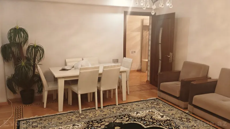 Kirayə verilir 3 otaqlı Mənzil Köhnə tikili 75 m² Nəsimi r.