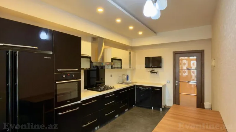 Satılır 3 otaqlı Mənzil Yeni tikili 170 m² Gənclik m. - şəkil 6