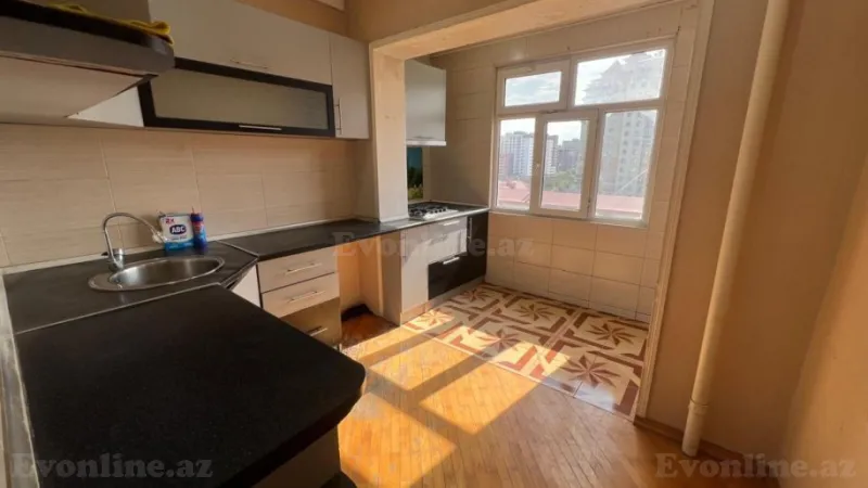 Satılır 2 otaqlı Mənzil Köhnə tikili 70 m² Qara Qarayev m. - şəkil 6