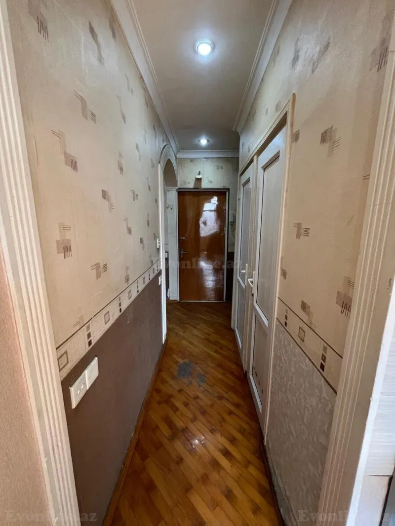 Satılır 2 otaqlı Mənzil Köhnə tikili 70 m² Qara Qarayev m. - şəkil 12