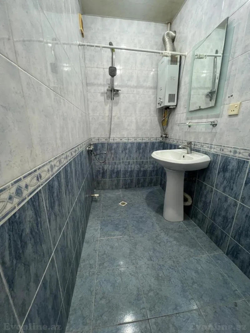 Satılır 2 otaqlı Mənzil Köhnə tikili 70 m² Qara Qarayev m. - şəkil 19