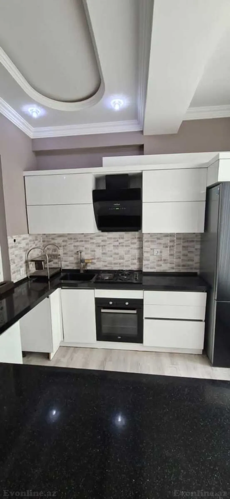 Kirayə verilir 3 otaqlı Mənzil Yeni tikili 100 m² Xətai r. - şəkil 9