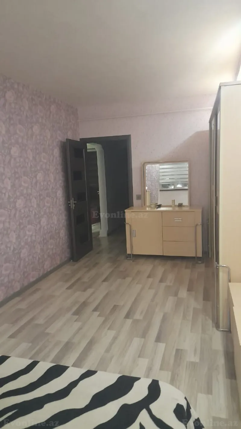 Satılır 4 otaqlı Mənzil Köhnə tikili 100 m² Yeni Günəşli - şəkil 8