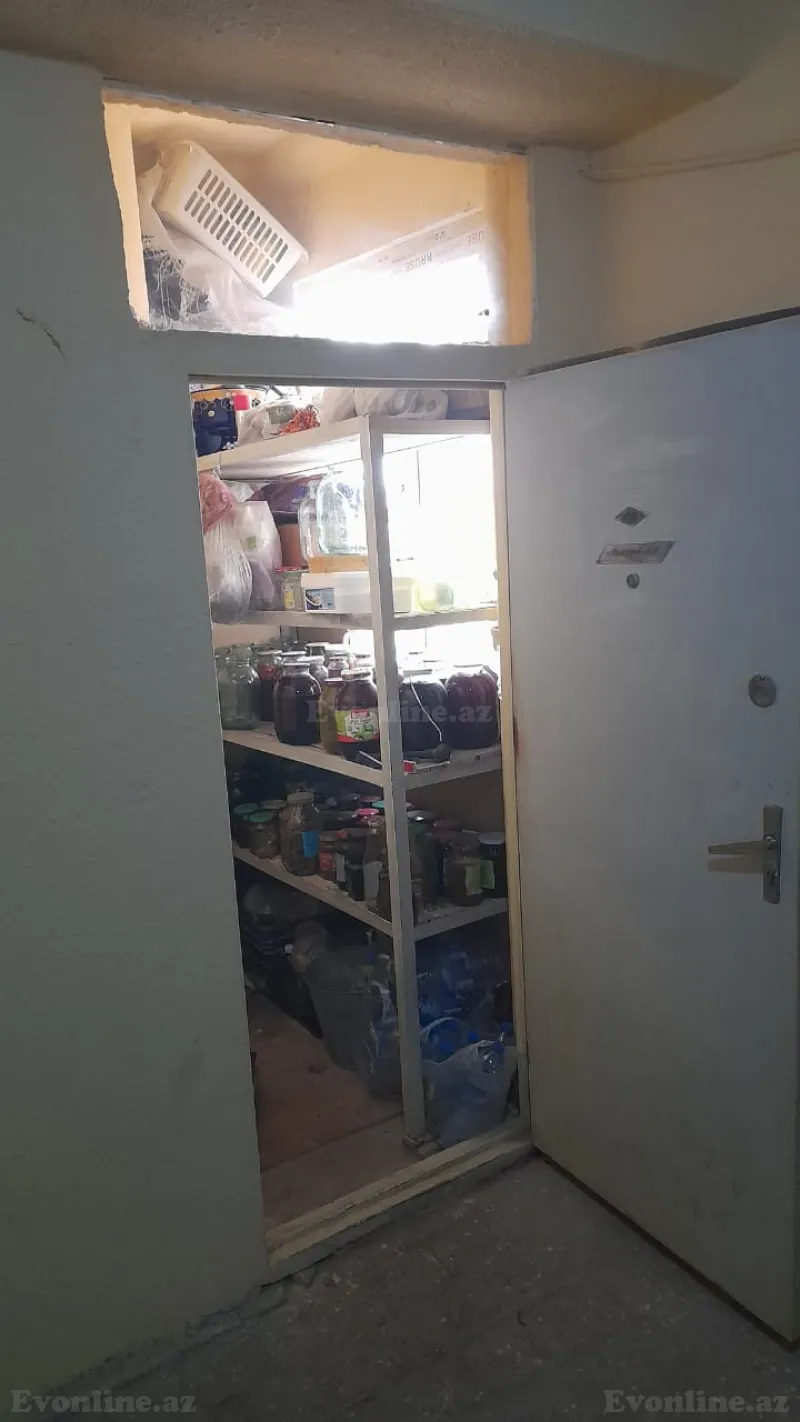 Satılır 4 otaqlı Mənzil Köhnə tikili 100 m² Yeni Günəşli - şəkil 13