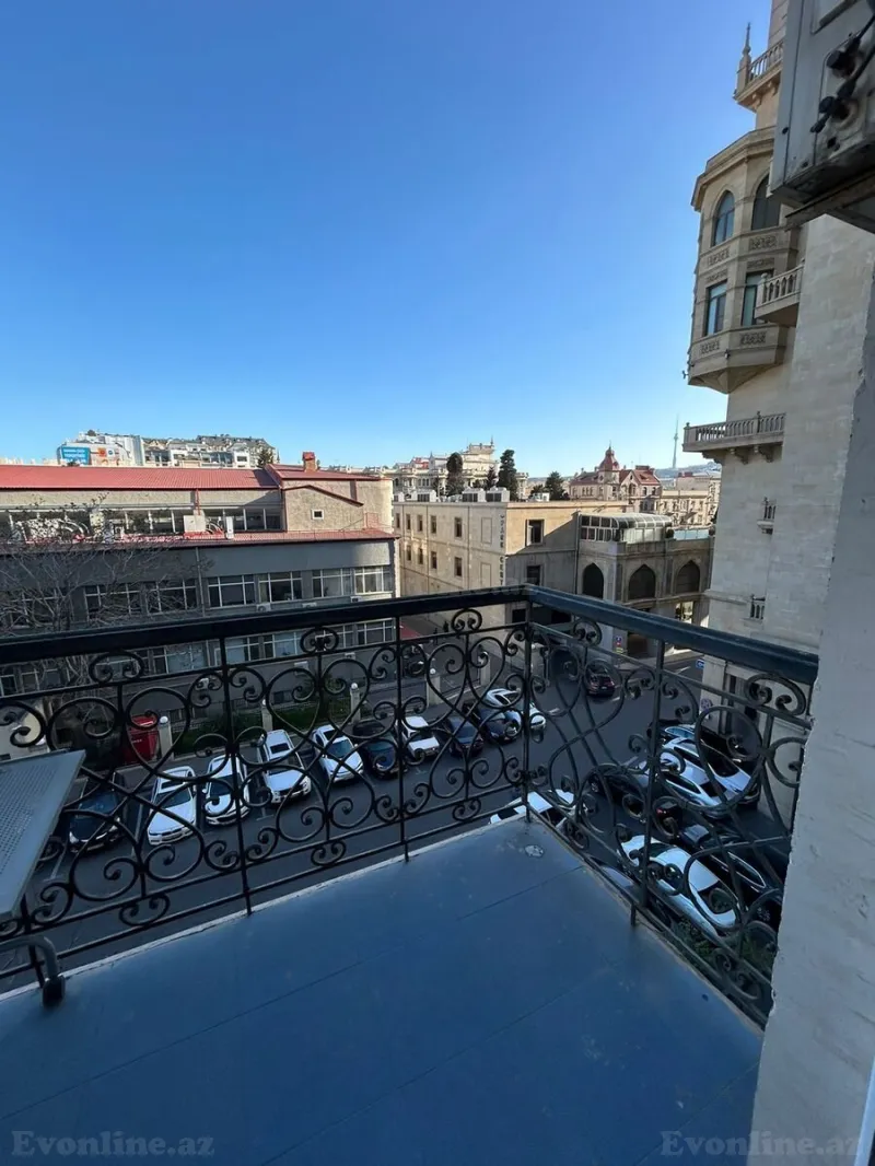 Satılır 3 otaqlı Mənzil Köhnə tikili 72 m² Sahil m. - şəkil 8