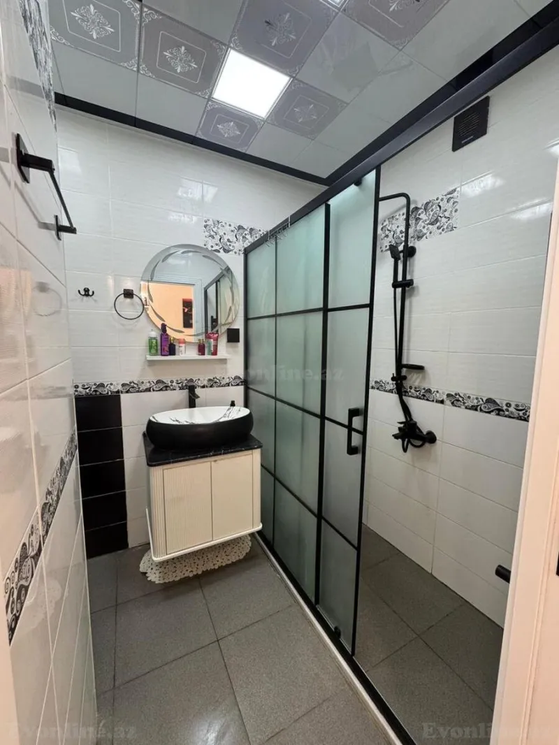 Satılır 4 otaqlı Mənzil Yeni tikili 70 m² Nəsimi r. - şəkil 14