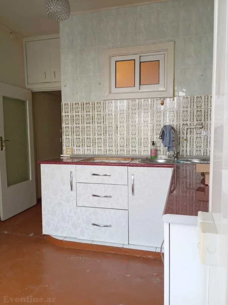 Satılır 2 otaqlı Mənzil Köhnə tikili 49 m² 9-cu mikrorayon - şəkil 3