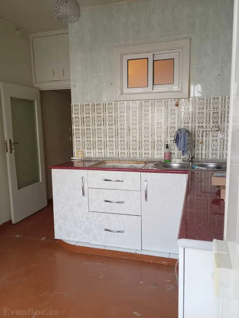 Satılır 2 otaqlı Mənzil Köhnə tikili 49 m² 9-cu mikrorayon - şəkil 8