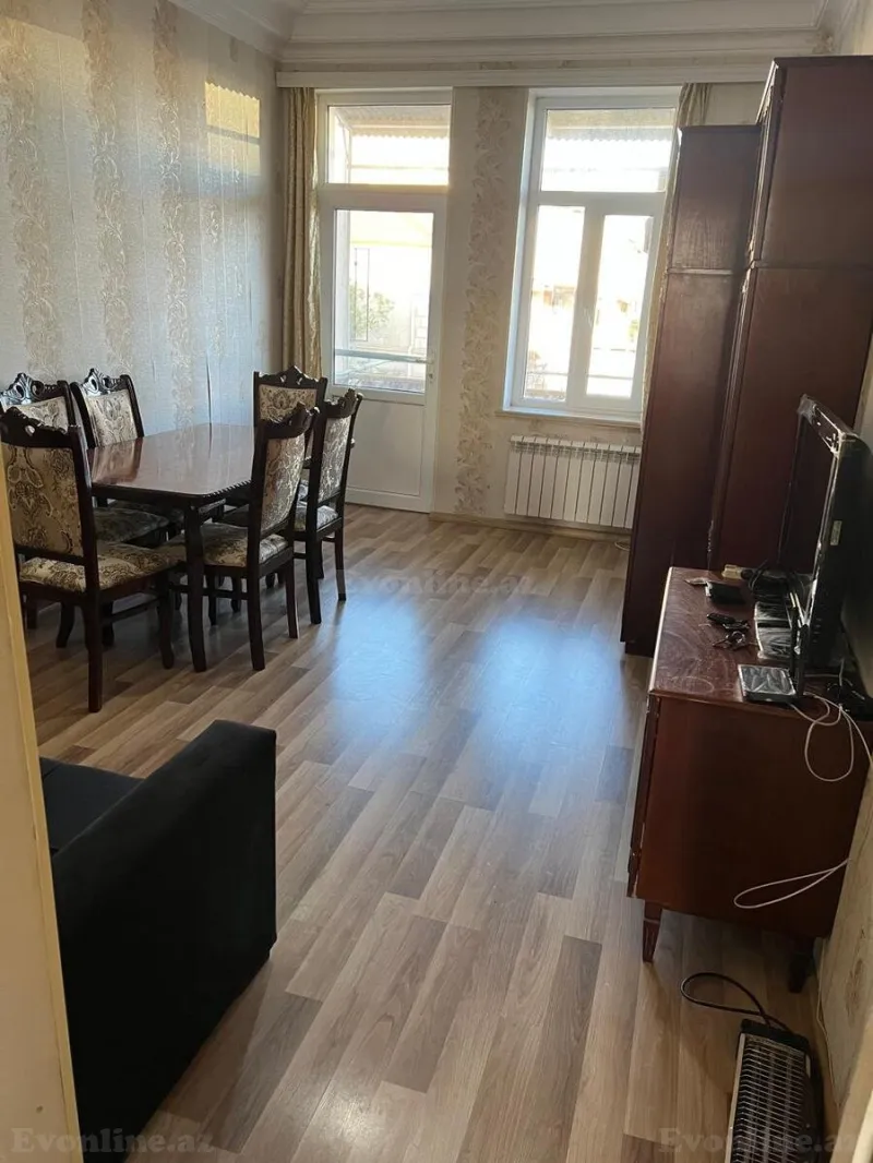 Satılır 2 otaqlı Mənzil Köhnə tikili 70 m² Elmlər Akademiyası m. - şəkil 3