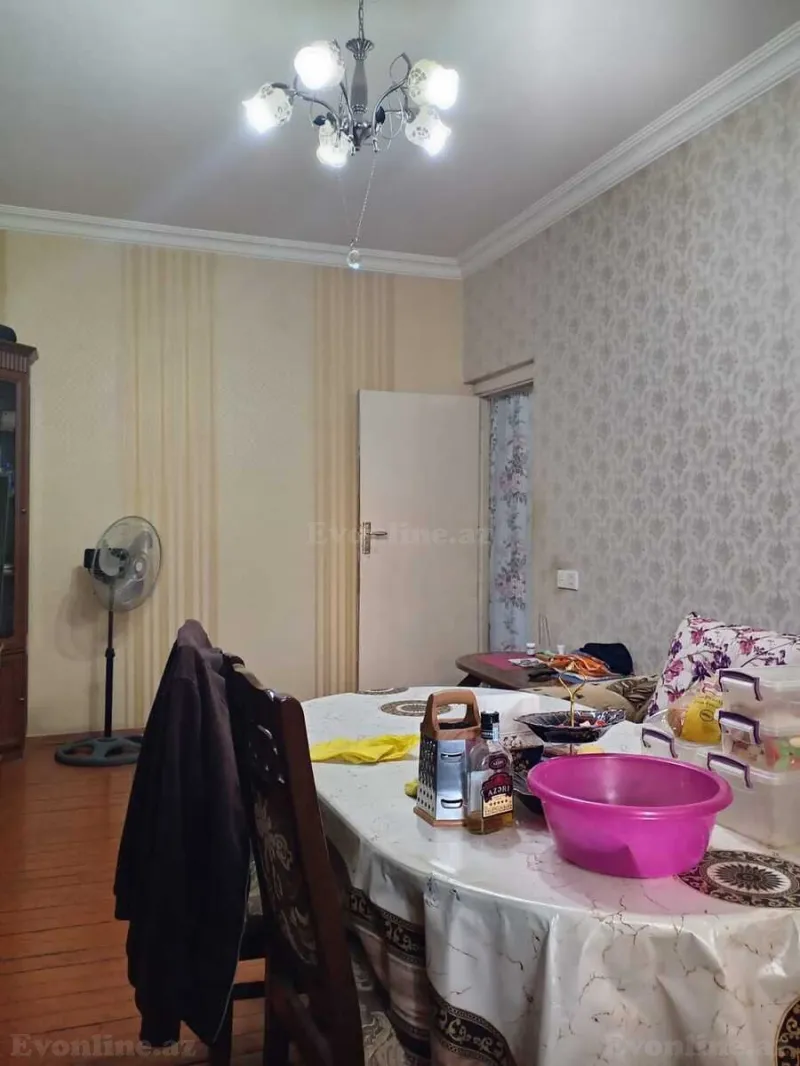 Satılır 4 otaqlı Mənzil Köhnə tikili 90 m² 9-cu mikrorayon