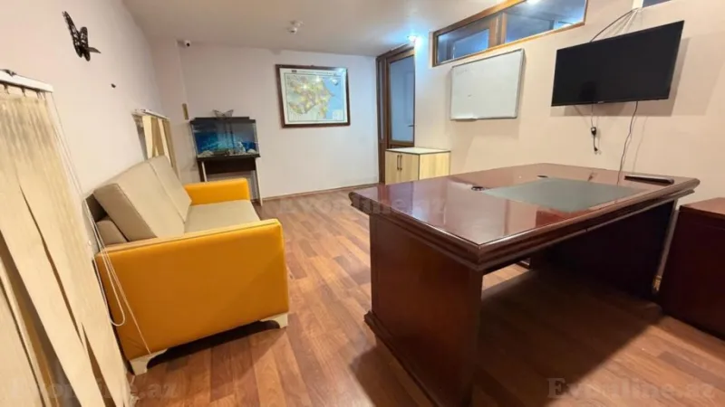 Kirayə verilir Ofis 40 m² 28 May m.