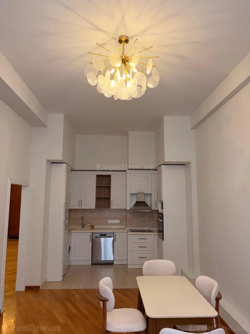 Kirayə verilir 4 otaqlı Mənzil Yeni tikili 220 m² Nizami m. - şəkil 12