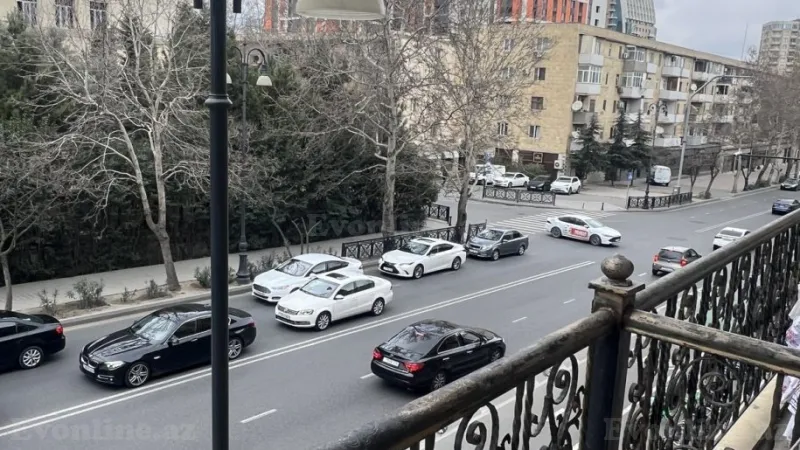 Satılır 3 otaqlı Mənzil Köhnə tikili 73 m² Yasamal