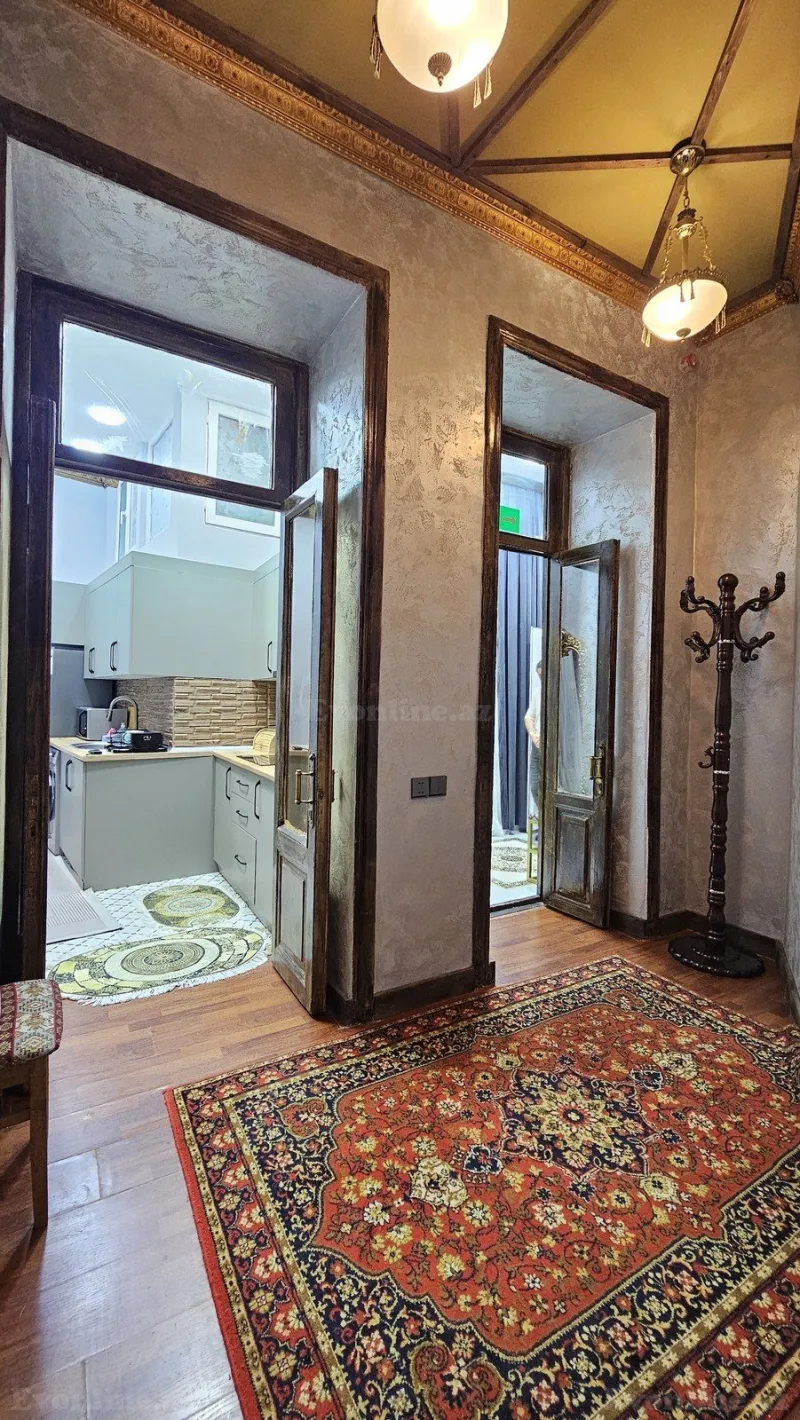 Kirayə verilir 2 otaqlı Mənzil Köhnə tikili 75 m² İçərişəhər m. - şəkil 17
