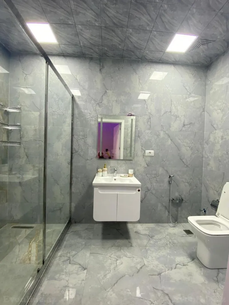 Kirayə verilir 2 otaqlı Mənzil Yeni tikili 90 m² İnşaatçılar m. - şəkil 15