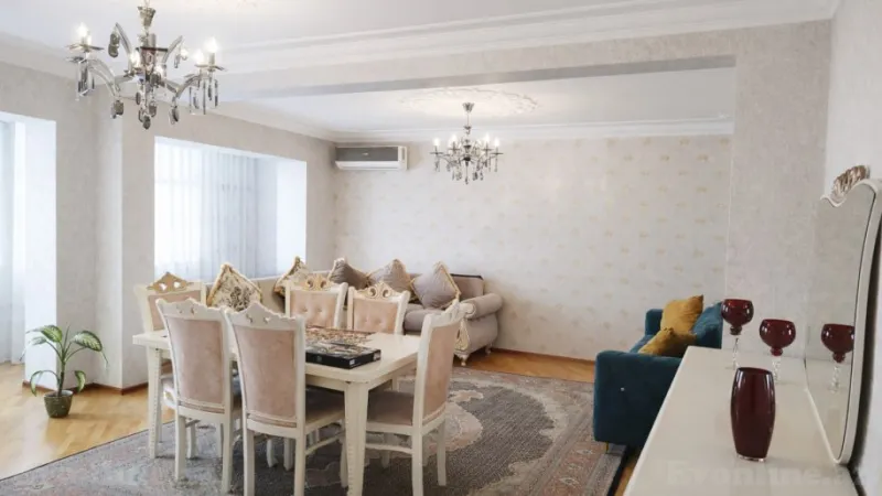 Satılır 5 otaqlı Mənzil Köhnə tikili 120 m² Xətai r.