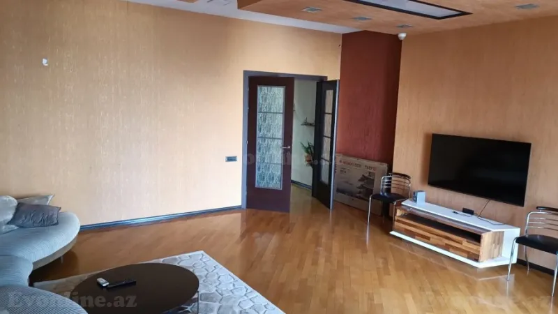 Kirayə verilir 3 otaqlı Mənzil Yeni tikili 120 m² 28 May m. - şəkil 2
