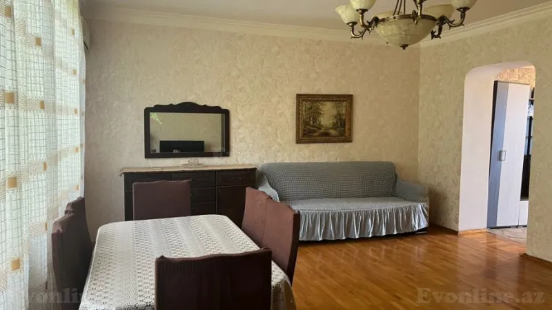 Kirayə verilir 3 otaqlı Mənzil Köhnə tikili 86 m² Səbail r.