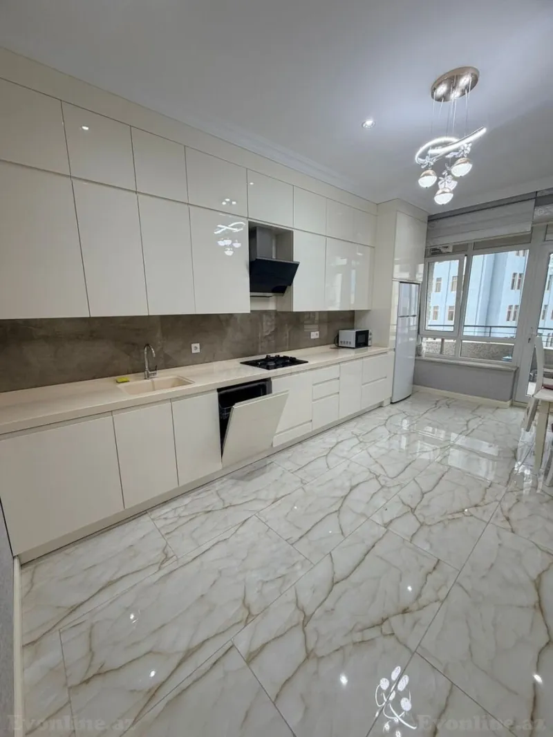 Kirayə verilir 2 otaqlı Mənzil Yeni tikili 130 m² Nizami m. - şəkil 7