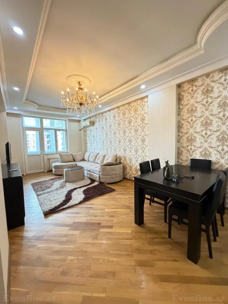 Satılır 3 otaqlı Mənzil Yeni tikili 128 m² 8 Noyabr m.