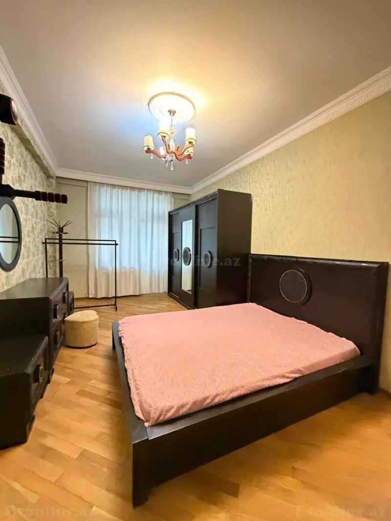 Satılır 3 otaqlı Mənzil Yeni tikili 128 m² 8 Noyabr m. - şəkil 4