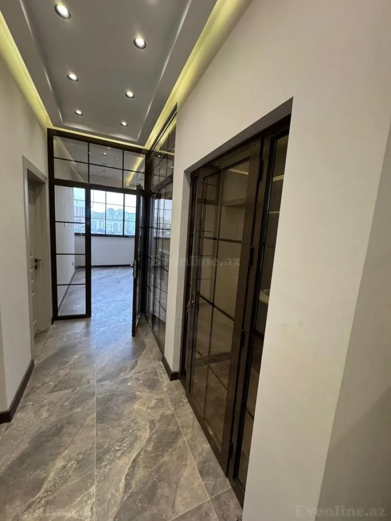 Satılır 3 otaqlı Mənzil Yeni tikili 135 m² İnşaatçılar m. - şəkil 9