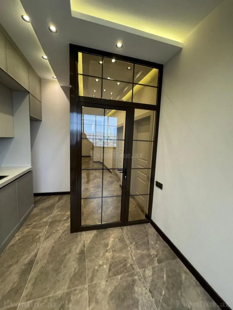 Satılır 3 otaqlı Mənzil Yeni tikili 135 m² İnşaatçılar m. - şəkil 16