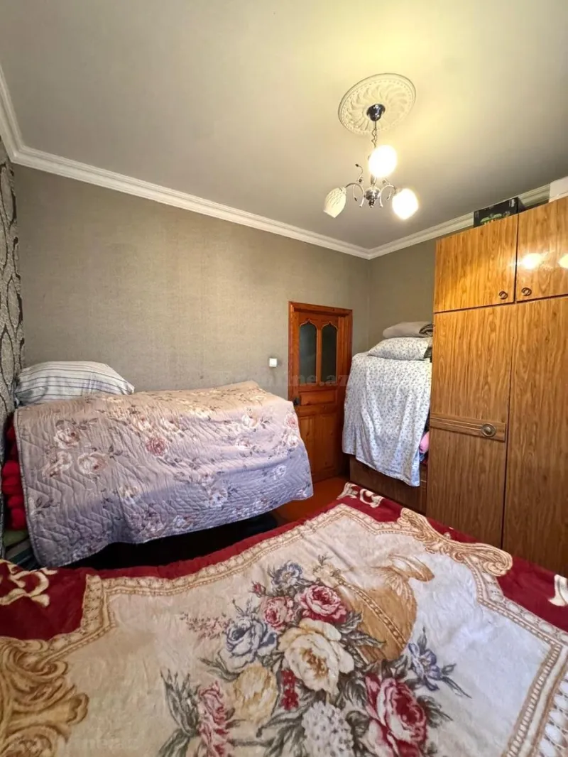 Satılır 3 otaqlı Mənzil Köhnə tikili 80 m² Xalqlar Dostluğu m. - şəkil 4