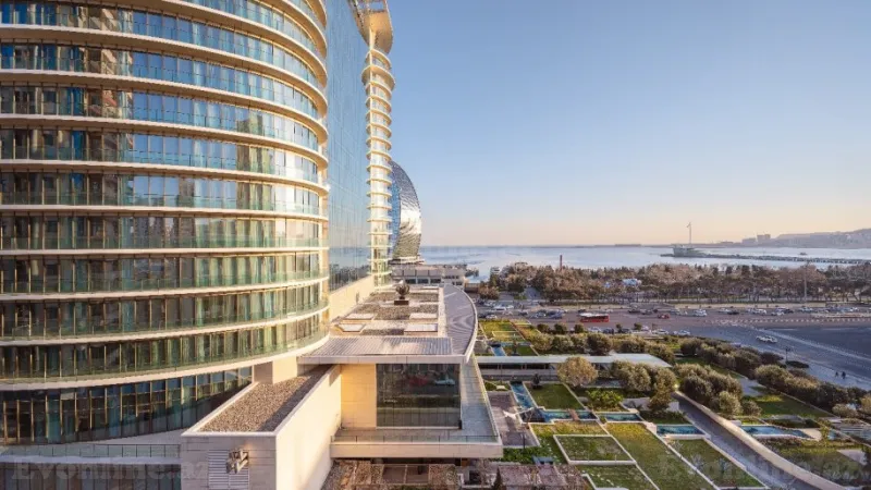 Kirayə verilir 4 otaqlı Mənzil Yeni tikili 170 m² Sahil m.