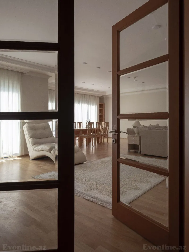 Kirayə verilir 4 otaqlı Mənzil Yeni tikili 170 m² Sahil m. - şəkil 9