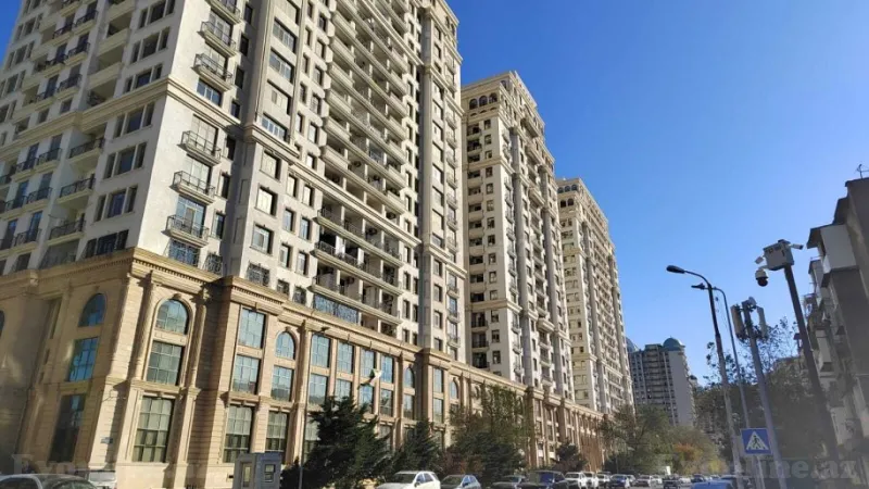 Satılır 3 otaqlı Mənzil Yeni tikili 170 m² Elmlər Akademiyası m.