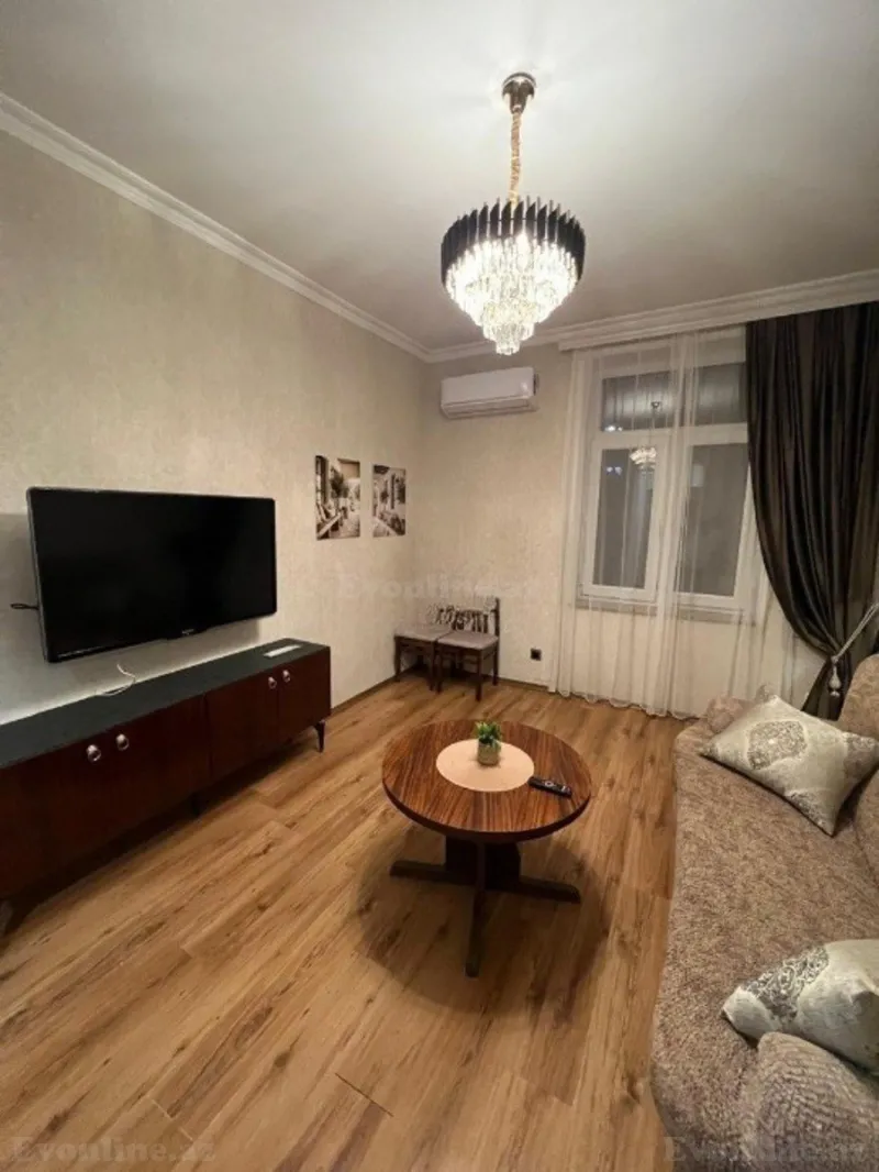 Kirayə verilir 3 otaqlı Mənzil Köhnə tikili 90 m² Nəriman Nərimanov m. - şəkil 6