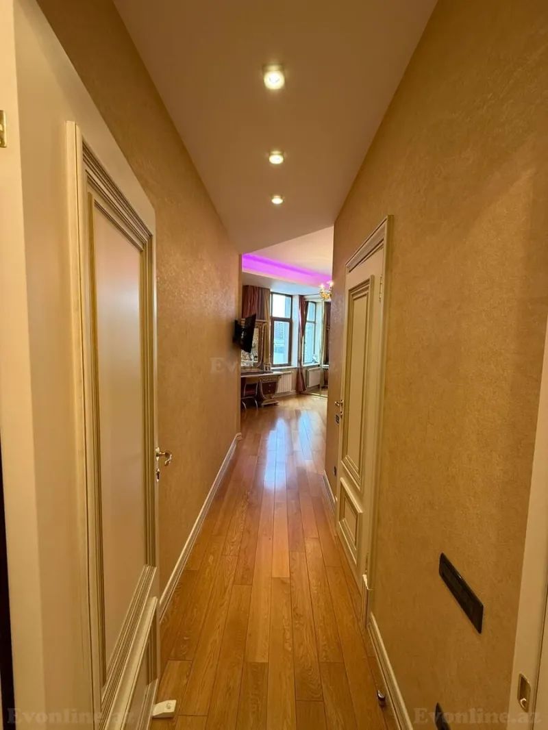 Satılır 4 otaqlı Mənzil Yeni tikili 234 m² Sahil m. - şəkil 12