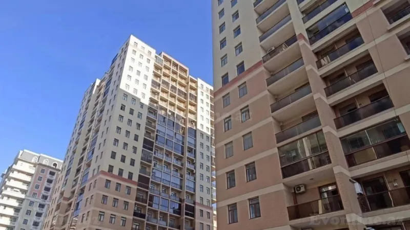 6 otaqlı Mənzil 268 m² Elmlər Akademiyası m. Satılır
