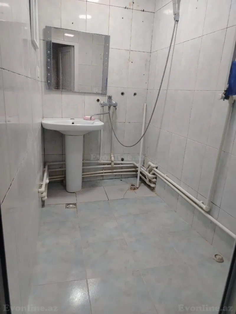 Satılır 2 otaqlı Mənzil Köhnə tikili 65 m² 8-ci mikrorayon - şəkil 6