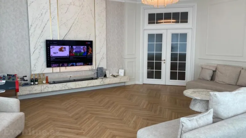 Satılır 4 otaqlı Mənzil Yeni tikili 250 m² 28 May m.