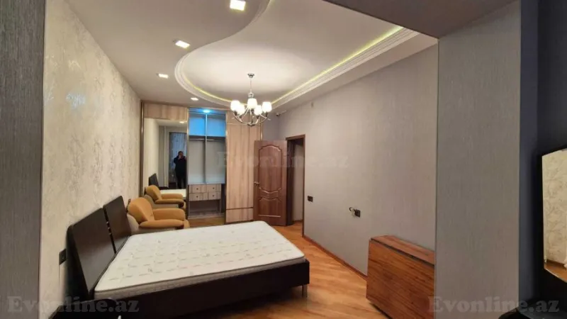 Satılır 2 otaqlı Mənzil Yeni tikili 80 m² 8 Noyabr m. - şəkil 3