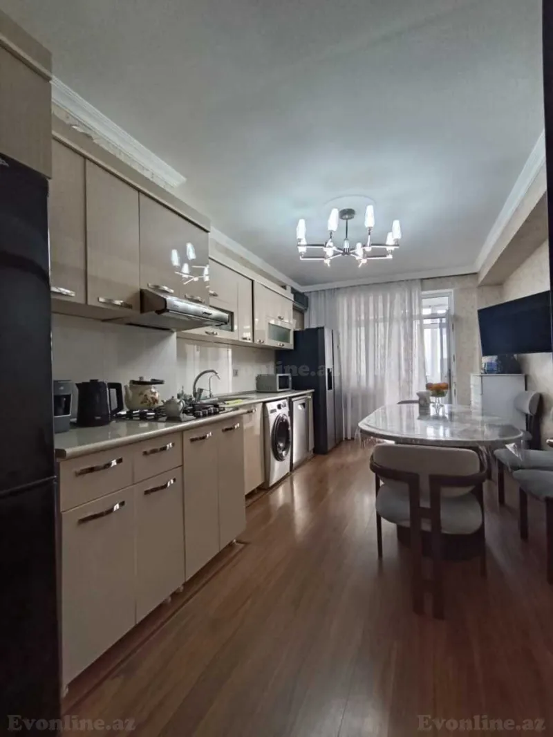 Satılır 4 otaqlı Mənzil Yeni tikili 150 m² 4-cü mikrorayon - şəkil 12